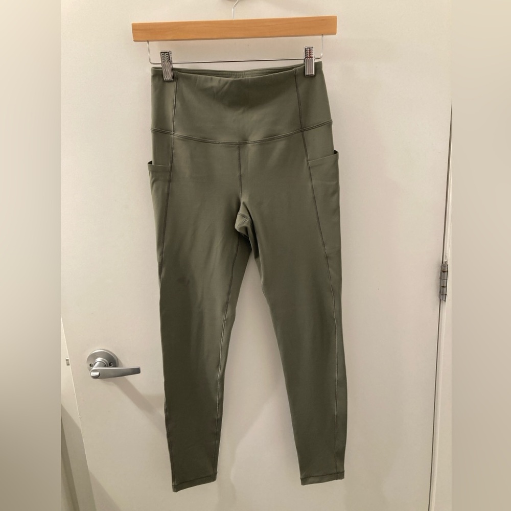 Arc’teryx Essent High-rise Legging Size 6 Length 26 Inch